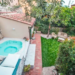 villa-al-duomo-apartment.taorminaitalyhotels.com/